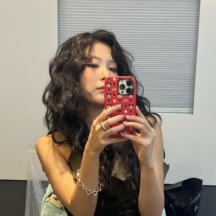 solsettias's tweet image. Hola bnas tardes tuiter