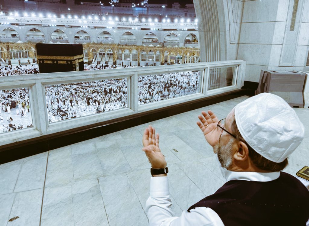 Sinamekiserdar's tweet photo. Her yerde Serdar Ali Çelikler görme hastalığına yakalanmışım. https://t.co/N2LjUcyTZA