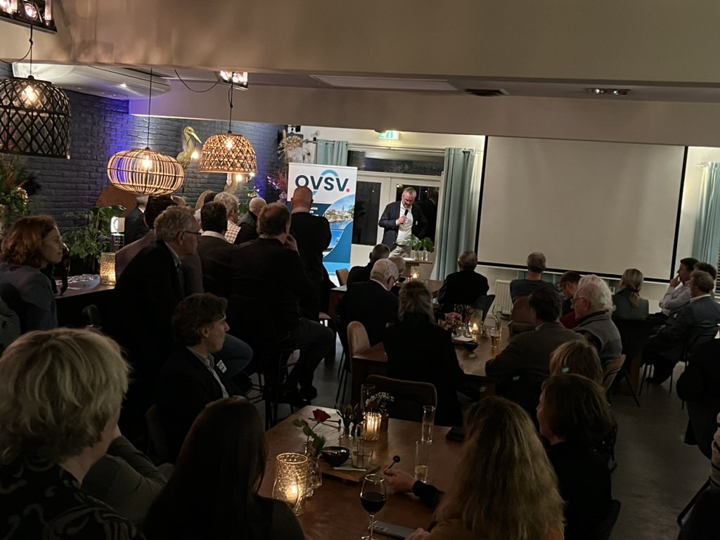 OVStVecht's tweet image. Nieuwjaarsbijeenkomst OVSV bij De Olifant. Voorzitter Rijchart van Oord verwelkomt de aanwezige ondernemers &amp;amp; raadsleden