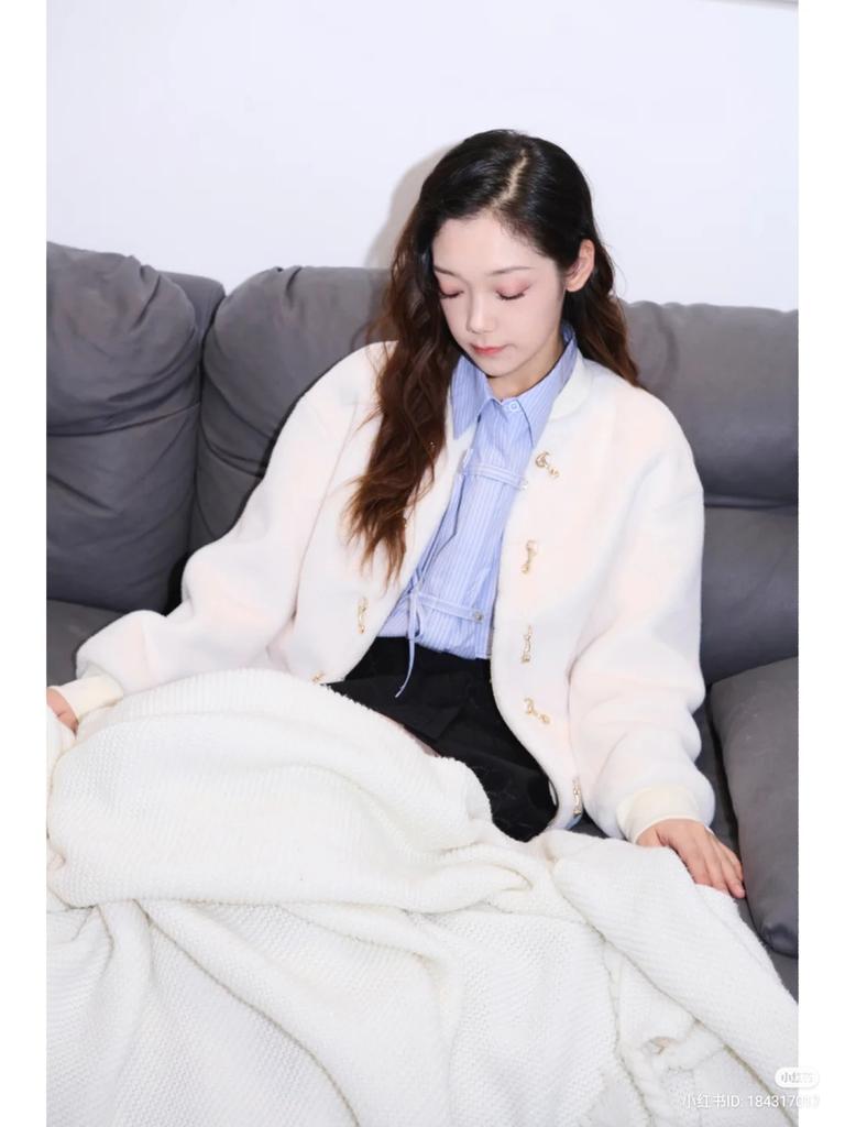 curleysource's tweet photo. xilin red xhs update

#希林娜依高 #CurleyGao #CurleyG https://t.co/LGEr1cXI9X