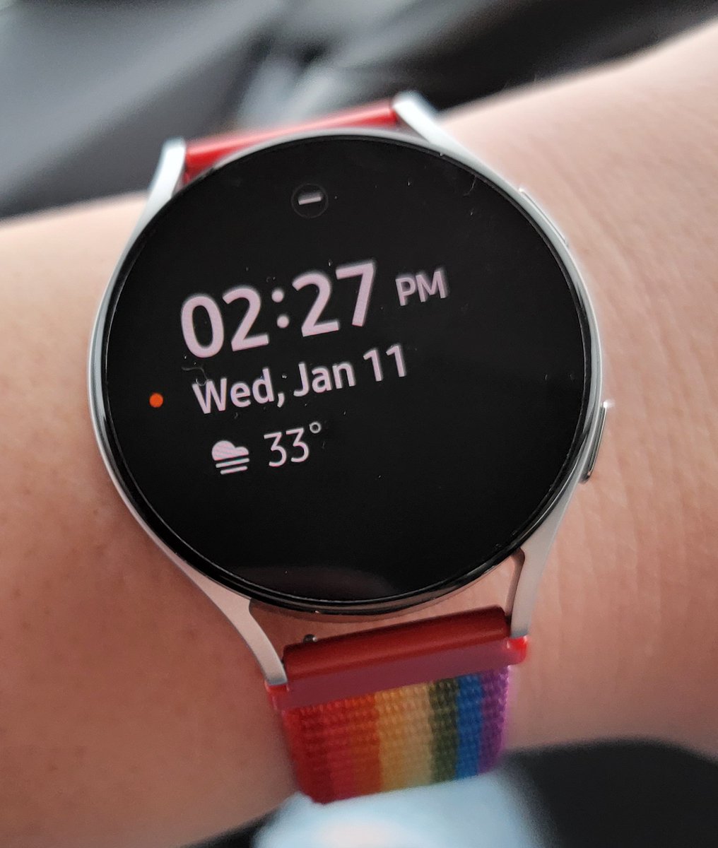 Is your <a href="/Samsung/">Samsung Electronics</a> watch randomly off by over 30 minutes? Taken at 3:05pm: