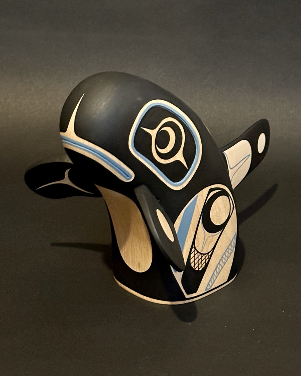 Hand #carved and painted #basswood Whale sculpture by Rod Smith (#Wuikinuxv/#Oweekeno).
spirit-gallery.com/shop
#art #sculpture #Whale #carving #nativeart #westcoastart #firstnationsart