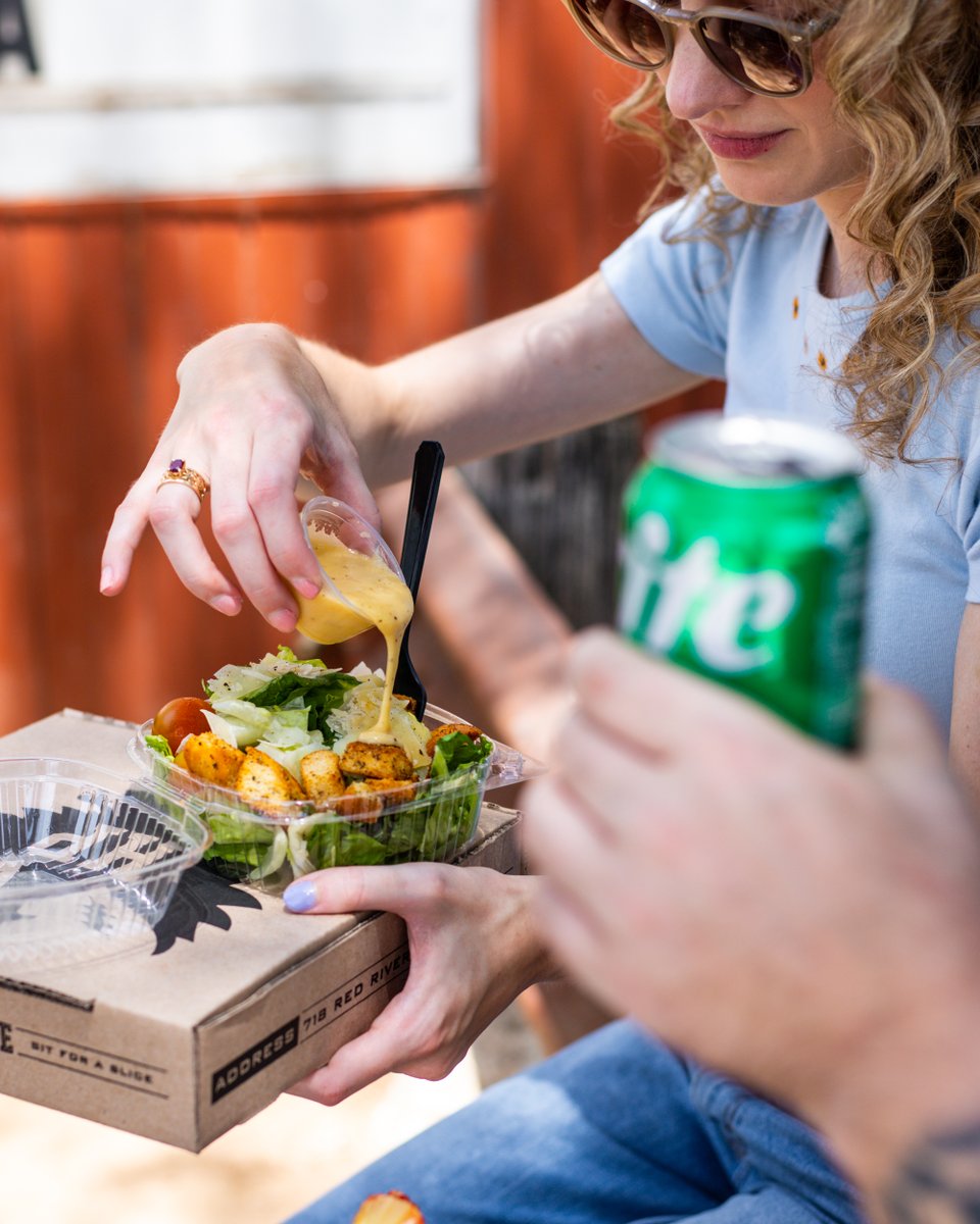 HobokenPie's tweet photo. Work hard, lunch harder. 😎 Stop by our walk-up window between 11am-2:30pm 𝘥𝘢𝘪𝘭𝘺 to elevate your week with these $8.99 lunch specials:

🍕 2 Slices + Soda
🥗 1 Slice + Caesar Salad + Soda
🧄 1 Slice + 6 Garlic Knots + Soda https://t.co/xcuoUezsmw