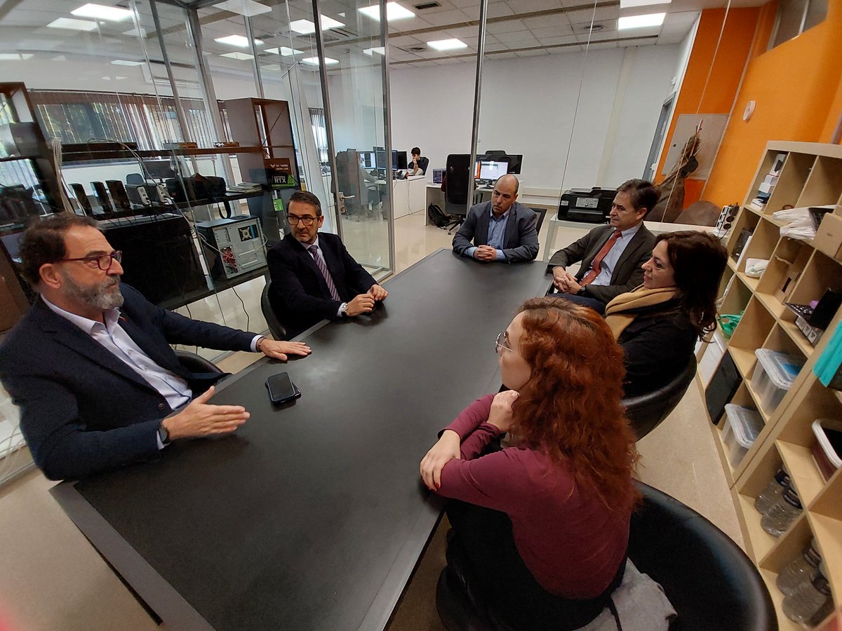 Visita institucional a <a href="/BicEuronova/">BIC Euronova</a> 🚀

El Delegado de Salud <a href="/bautista_ojed/">Carlos Bautista</a> y el Delegado de Economía, Carlos García, de la <a href="/AndaluciaJunta/">Junta de Andalucía</a>  conocen los innovadores desarrollos tecnológicos de la empresa malagueña <a href="/vectorpipe/">Vectorpipe SL</a>, con sede en <a href="/BicEuronova/">BIC Euronova</a> 

📍<a href="/BicEuronova/">BIC Euronova</a> <a href="/PTAMalaga/">Málaga TechPark</a>
