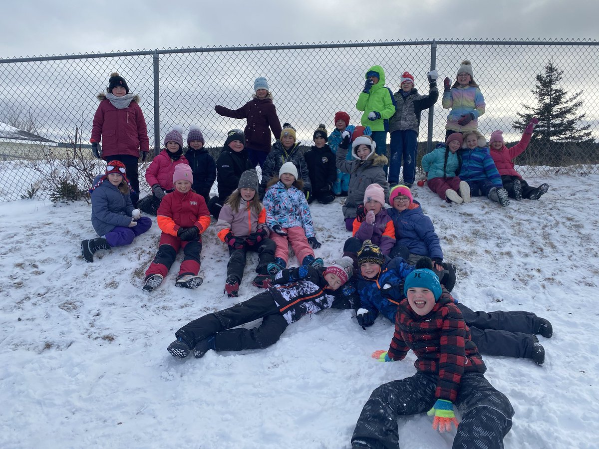 Full group shot! 😍 ❄️ <a href="/NLESDCA/">NLESD</a> <a href="/HTE_K4/">HTEK4</a>
