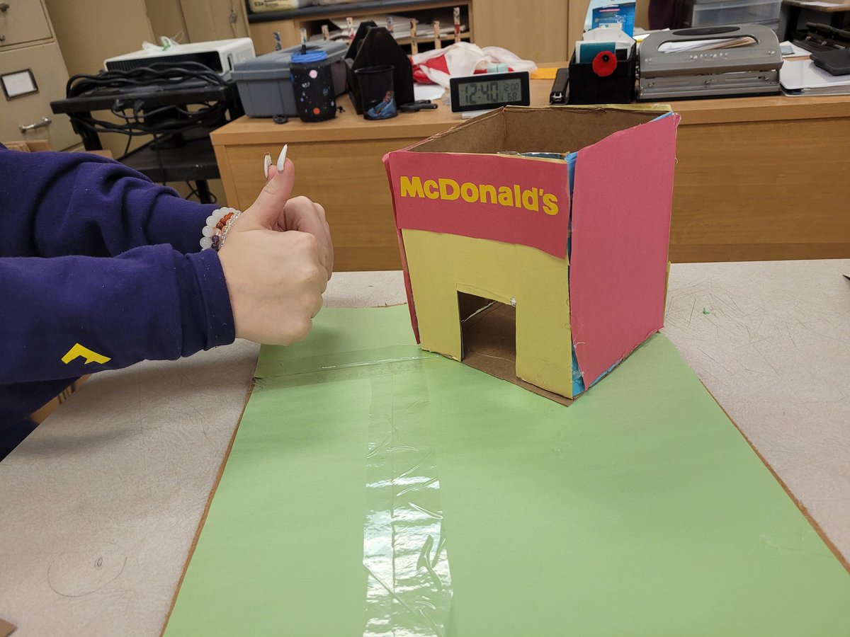 JRedmondtech's tweet photo. @RLJH_HRSB 712 pranksters prepping their interactive city.  @brilliant_labs @TILTHRCE https://t.co/bRSxHCK5Pg