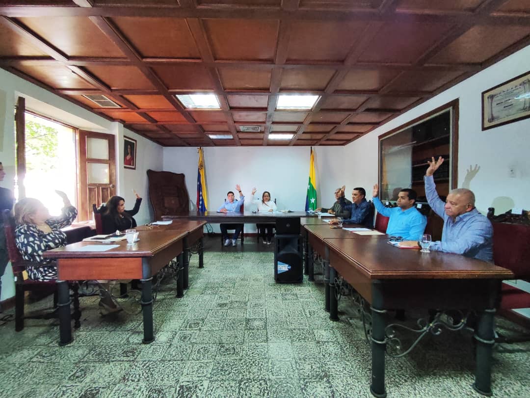 johanyanez85's tweet photo. Hoy participamos en la 1° sesión ordinaria del periodo Legislativo 2023, dónde fueron anunciadas las leyes que conformarán la #AgendaLegislativa así como las comisiones permanentes de trabajo, además se aprobó sesión especial por 77° Aniversario de copei. https://t.co/JsgG6etu0t