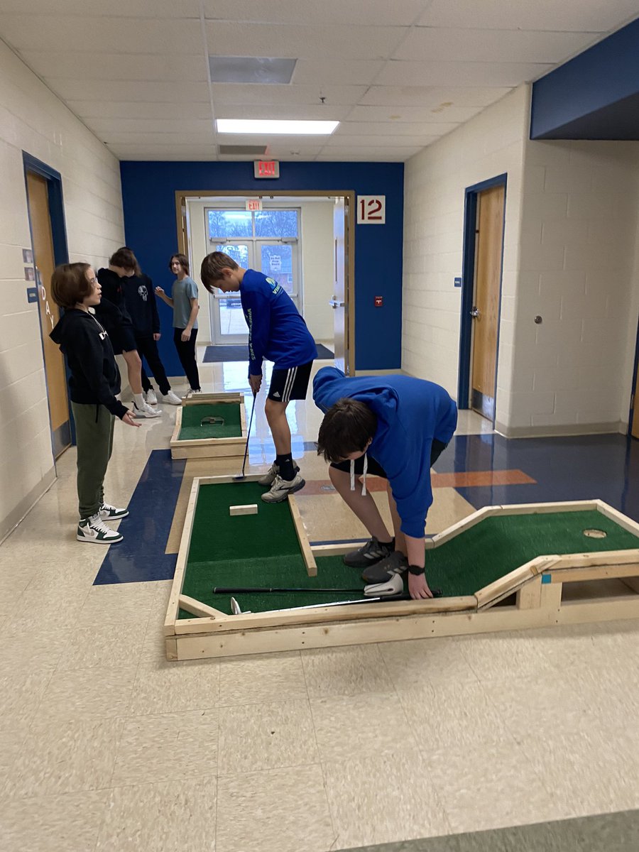Excited to beta test our new mini golf holes designed and crafted by our <a href="/BernardMiddle/">Bernard Middle MSD</a> engineers in <a href="/EricHeuerman/">Eric Heuerman</a> tech Ed classes #msdr9 #bmspatriotproud