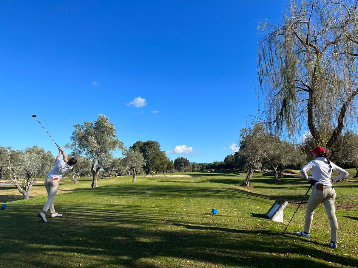 Y las triunfadoras de la Copa de Andalucía <a href="/RFGA_Golf/">RFGA - Oficial</a> <a href="/rfegolf/">rfegolf</a> son:
1. Rocío Tejedo
2. Alba González
3. Paula Martín
Sub 16. Liz Siyu Hao
👏👏👏⛳️ #golf #elmejorgolfdelmundoqueoslodigoyo