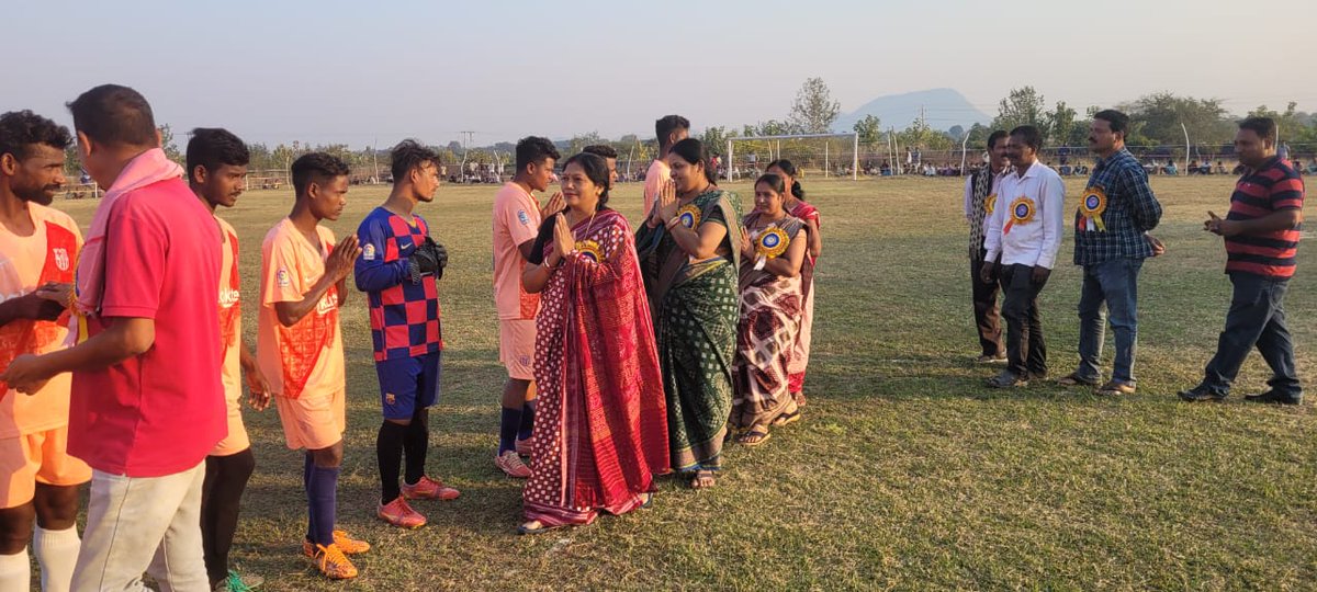 RanjuRaiman's tweet photo. ଲୋଇସିଂହା ନିର୍ବାଚନ ମଣ୍ଡଳୀ ର ଆଗଲପୁର କଲେଜ ଫୁଟବଲ ଖେଳ ପଡ଼ିଆରେ ୪୧ତମ ସର୍ବ ରାଜ୍ୟ ଫୁଟବଲ ପ୍ରତିଯୋଗିତା ମୋତେ ମୁଖ୍ୟ ଅଥିତି ଭାବେ ନିମନ୍ତ୍ରଣ କରିଥିବାରୁ ଆୟୋଜକ କମିଟି ଙ୍କୁ ଧନ୍ୟବାଦ୍ l @CMO_Odisha
@Naveen_Odisha @bjd_odisha
@pranabpdas @SusantaSingh11
@TukuniSahu @DeoKalikesh
@MoSarkar5T @BJDITWing https://t.co/0PZFvpwmzN