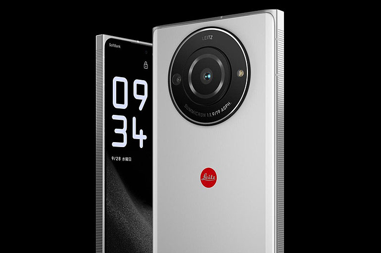AlemDigit's tweet photo. Fotoğraf makinesi benzeri objektife sahip Leitz Phone 2 akıllı telefon
https://t.co/DKXU2DyBC8 https://t.co/v6CHArbaf5