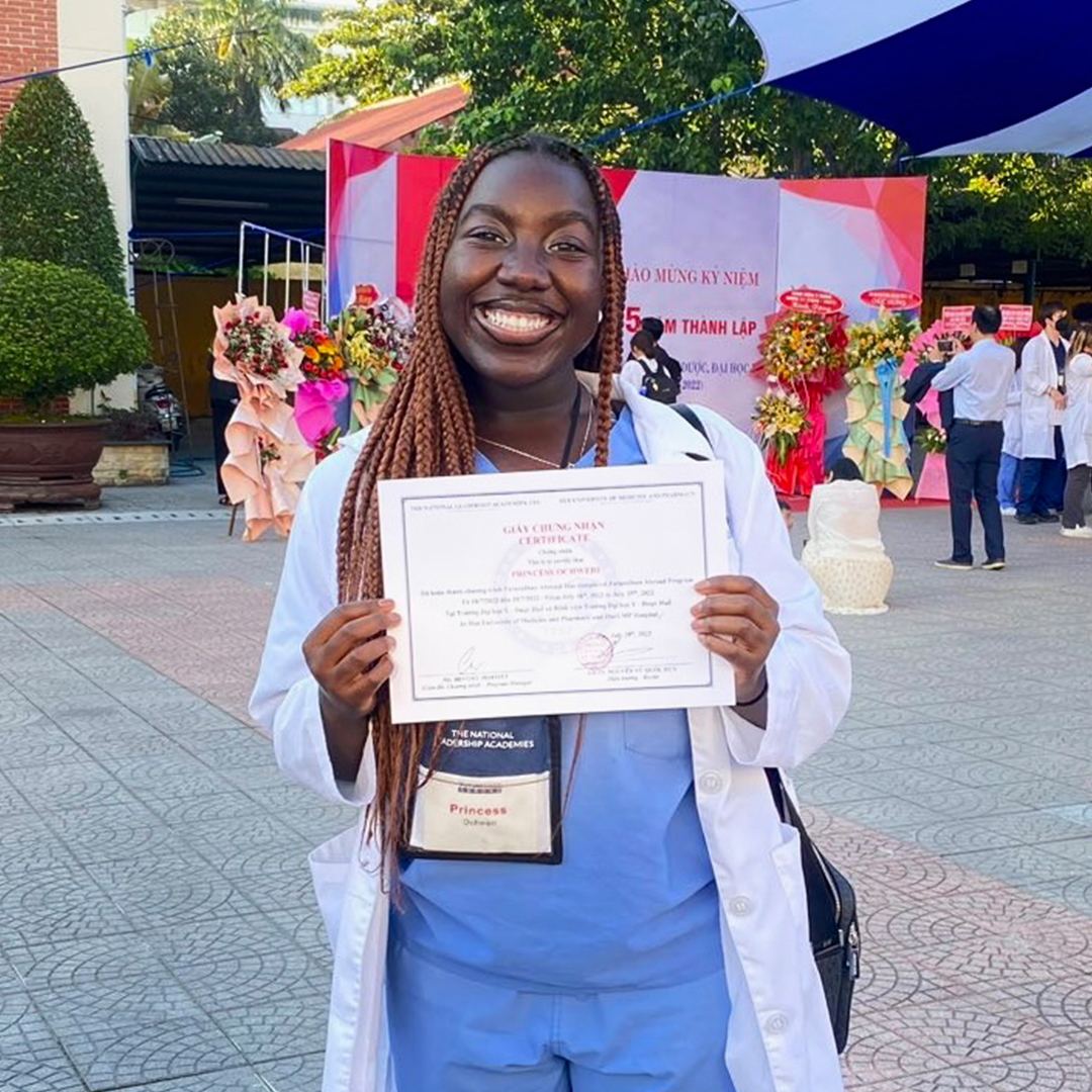 FutureDocsNow's tweet photo. The Academy is so excited to share the good news...2022 Congress (and FDA) alum, Princess, has been accepted early admission to Stanford University where she plans to major in Biology with pre-med emphasis, then eventually attend medical school to become a physician! 🤩 #CFML22 https://t.co/2B99z2kzm6