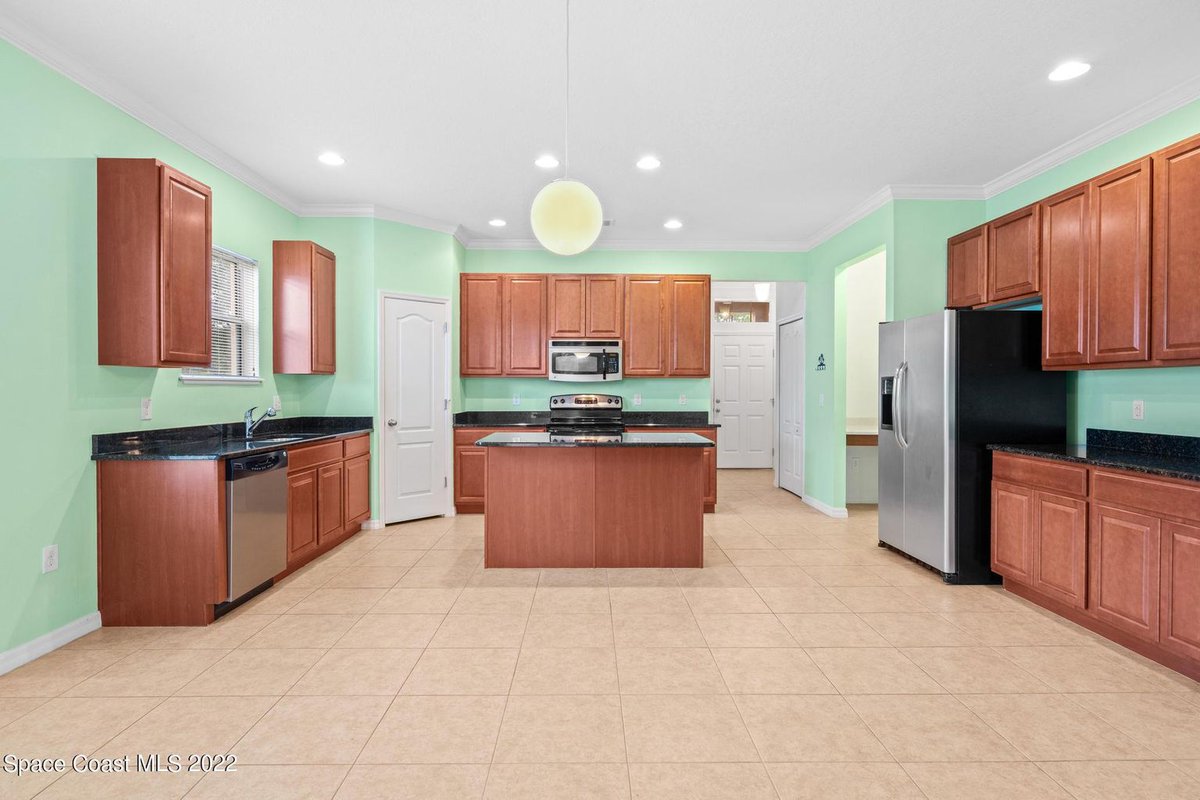 This beautiful, spacious home offers function and flexibility for the growing family. 3995 Aria Dr. Melbourne, FL 32904 | 3 beds, 2 baths | 1,959 sq ft living space | $390,000 Email Kellie@gregellingson.com
#melbournefl #RealEstate