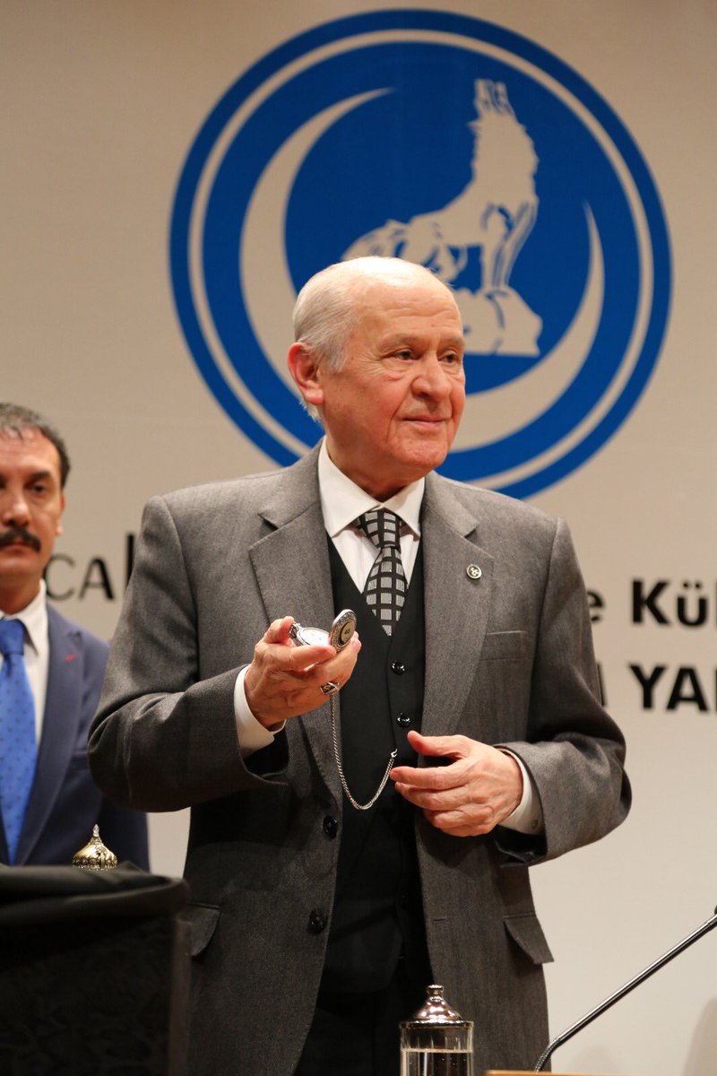 Bu iş bitti dediler, alayını birden besmele duymuş şeytana çevirdik
Liderimiz Devlet BAHÇELİ
