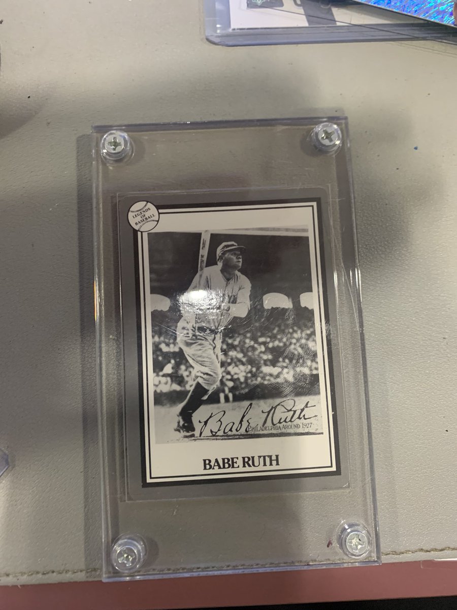 Lriveratorres85's tweet photo. #baseballcards #baberuth #robertoclemente #MLB @MLB https://t.co/AbAXTtRI6l