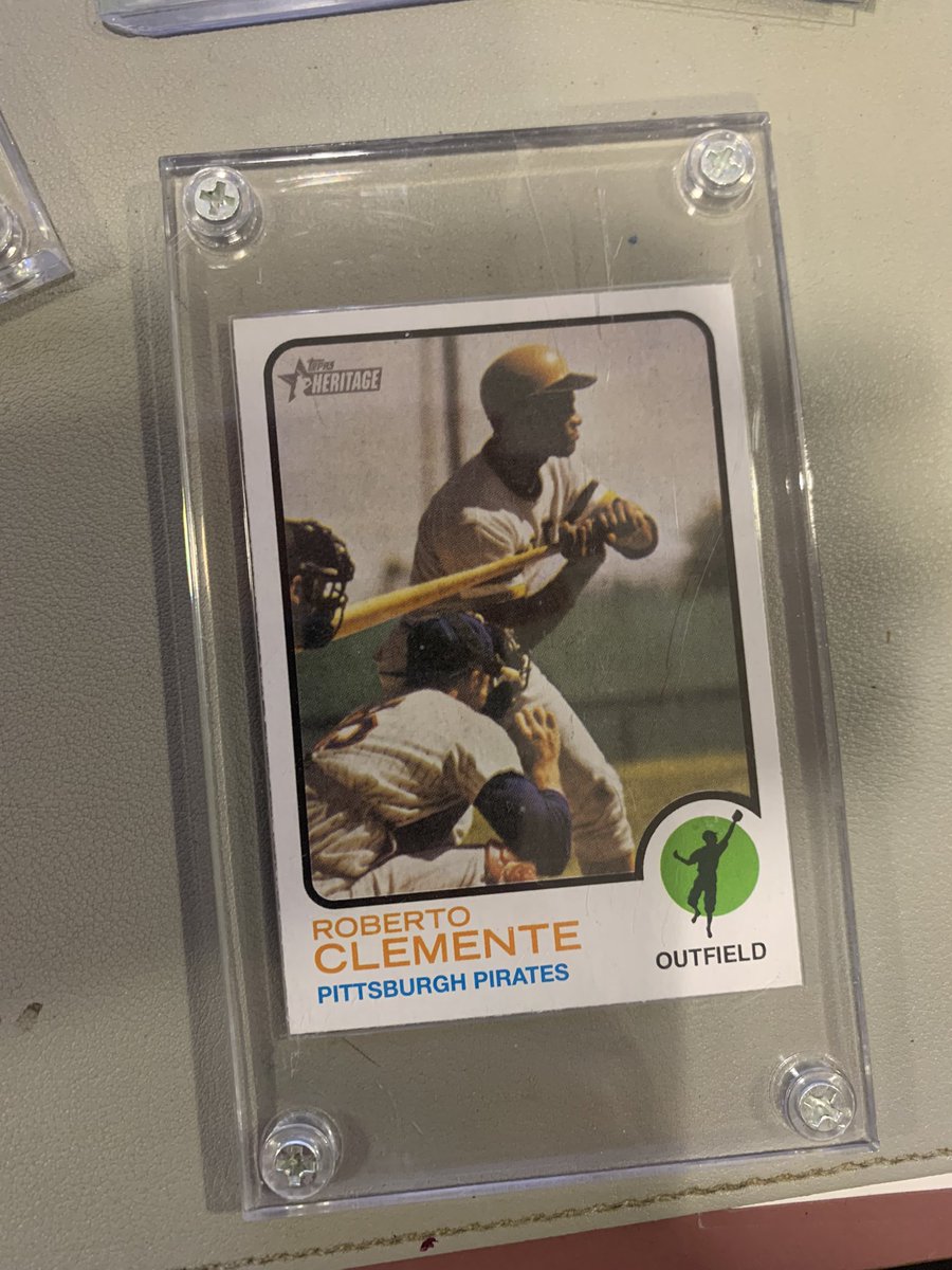 Lriveratorres85's tweet photo. #baseballcards #baberuth #robertoclemente #MLB @MLB https://t.co/AbAXTtRI6l