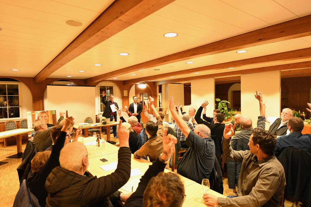 An der gestrigen Hauptversammlung der #SVP Werdenberg wurde ich als Nationalratskandidat nominiert. 😀 Am 23. Mai entscheiden die Delegierten der SVP Kanton St. Gallen, wer auf die Liste kommt. Ich freue mich bis dahin auf eine intensive und spannende Zeit! #wahlen #nationalrat