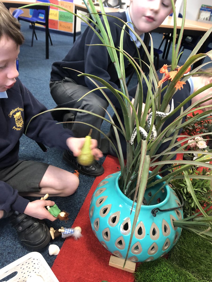 Mrs Wills tweet media