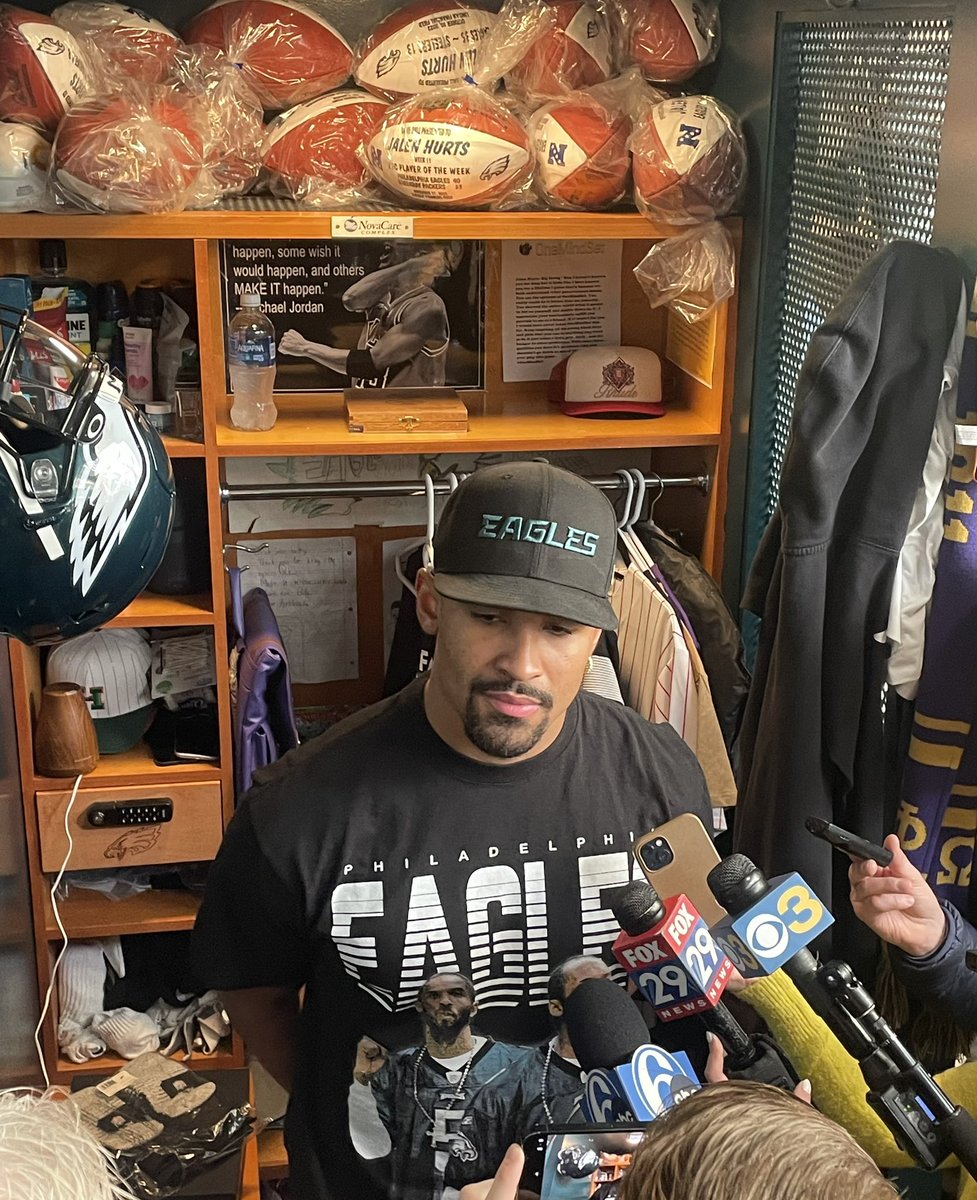 JClarkNBCS's tweet photo. “Some people want it to happen, some wish it would happen, and others MAKE it happen”

-Michael Jordan 

Jalen Hurts with Michael Jordan picture and quote in his locker and wearing Kobe Bryant shirt https://t.co/gpxPU4V7fX