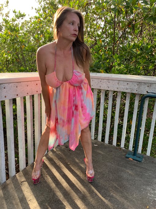 Happy New Year!  https://t.co/cPLD8hBYOm @DirkHooper @Aim2plz SG @charmsandgents  @Hawker881_Promo @BBCDaddy_247<a class="tags" href="/tag/dirkhooper">@dirkhooper</a><a href="/tag/athm"class="tags"><span>#athm</span></a>