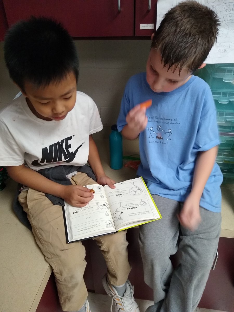 Greenfield_SD's tweet photo. Such a busy week for Ms. Waise's 2nd graders @MG_Greenfield 2nd graders
β¬ reading fluency & visualization β‘ poetry, fractions, β2023 wishes, reading their 2nd nonfiction π w/ research, land formation experiments in science & more!! π #GsdProud #CanWeReadDuringSnack? https://t.co/mn69x9hp03