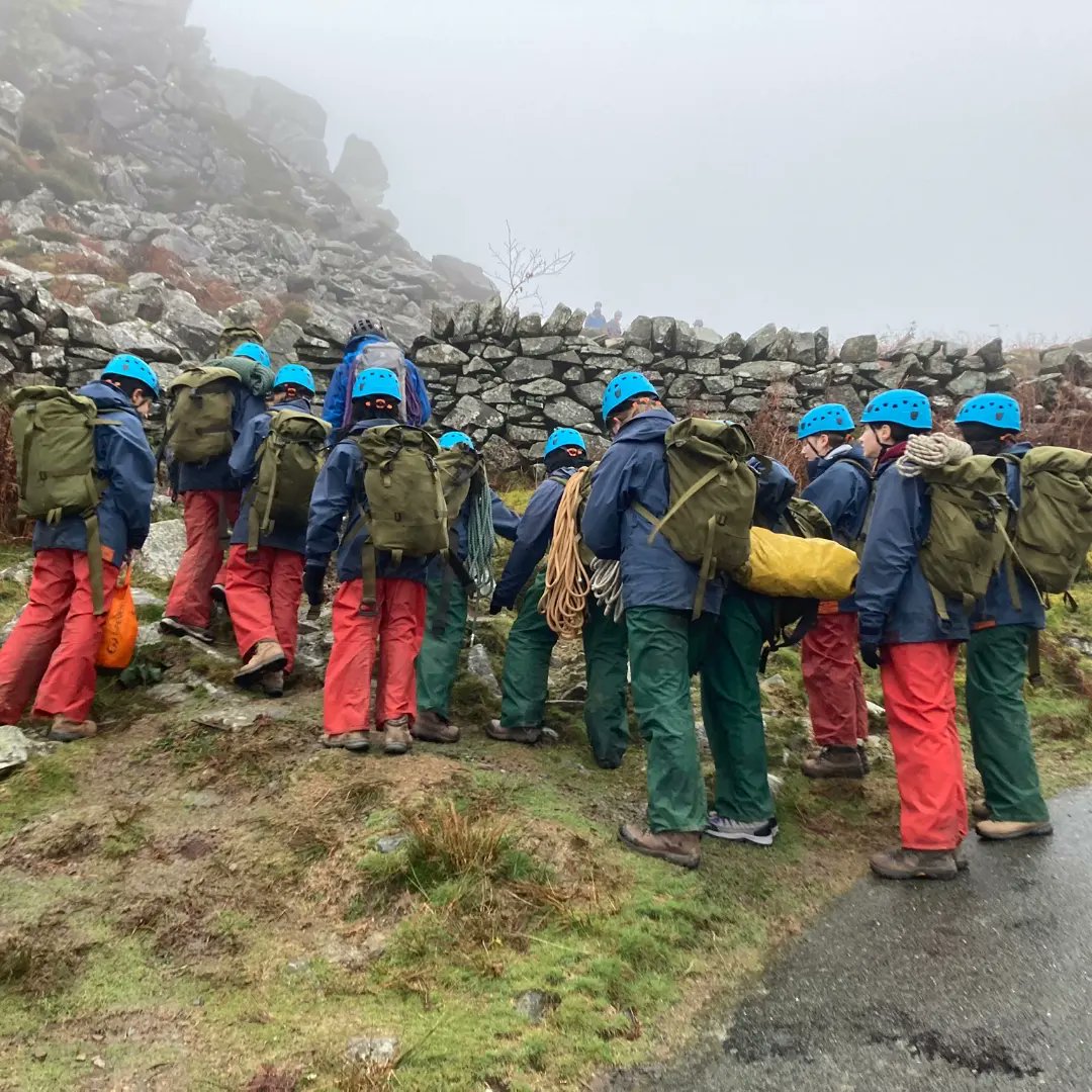 AylesburyHigh's tweet photo. Together
Everyone
Achieves
More
#teamwork #ahsvalueteamwork #aylesburyhighschool #absailing #Aberdyfi https://t.co/YB55hBvmYk