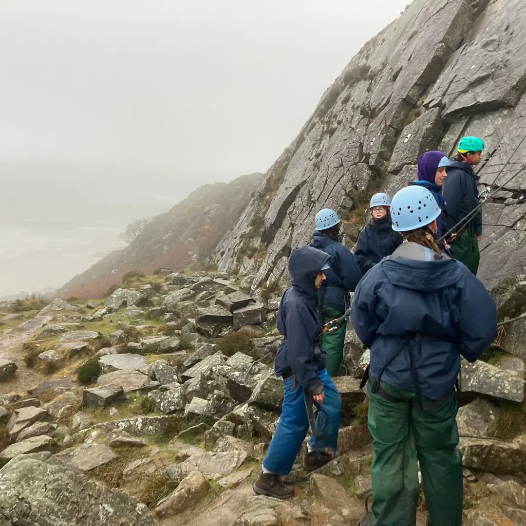 AylesburyHigh's tweet photo. Together
Everyone
Achieves
More
#teamwork #ahsvalueteamwork #aylesburyhighschool #absailing #Aberdyfi https://t.co/YB55hBvmYk