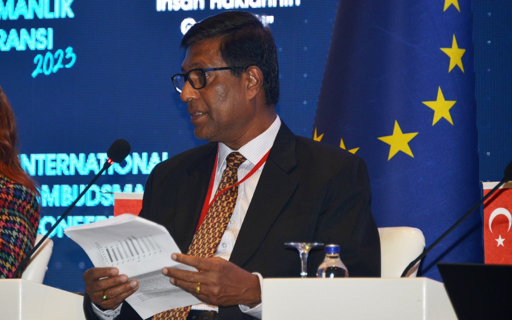 TRombudsman's tweet photo. Sri Lanka Parlamento Ombudsmanı Kankani Tantri Chitrasiri, Güney Afrika Ombudsman Vekili Kholeka Gcaleka, Özbekistan Ombudsmanı Feruza Eshmatova, Gambiya Ombudsmanı Bakary K. Sanyang, https://t.co/vxKrMAusxR