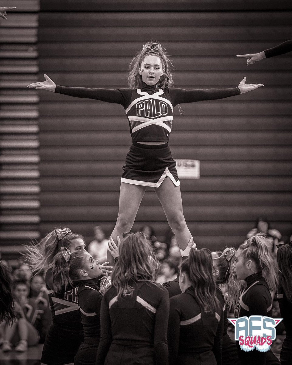 AFSSquads's tweet photo. The Palo Verde High School Cheer squad brought the sass at the USA LV Classic! #spiritsquad #afssquads #anythingforsports #squadgoals https://t.co/bvpZuisXwj