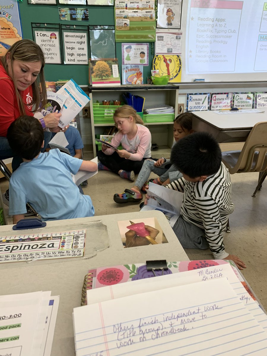 PCSDdentzler's tweet photo. Always a great day in Mrs. Bender’s class practicing oral reading fluency and vocabulary development. #PCSDProud #DentzlerEagles #ReadingEveryDay https://t.co/2jUpcMY6k6