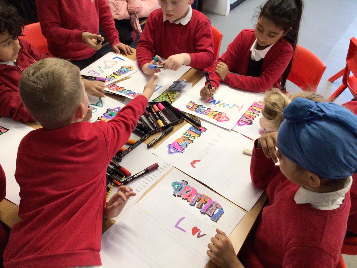 Thank you @MidlandsCLS for a fantastic graffiti art workshop by Lisa this afternoon. The children said it was ‘the best afternoon ever!’ And they were so proud of their work☺️🖌️ 🎨 @kestrelmead