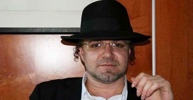 Herkes toplandı fakat bir eksiğiz...