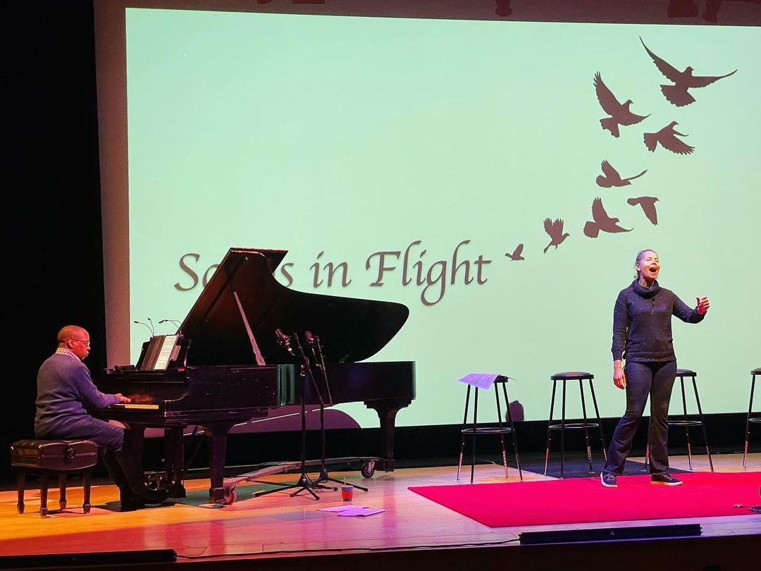 RhiannonGiddens's tweet photo. Thrilled to share the stage with so many wonderful voices this evening. I can't wait to take part in tonight's SOLD OUT premiere of #SongsInFlight at the @metmuseum. Then, we head to Philly for another SOLD OUT show with @pcmsconcerts on Jan 15!! https://t.co/glOBCnOWFO