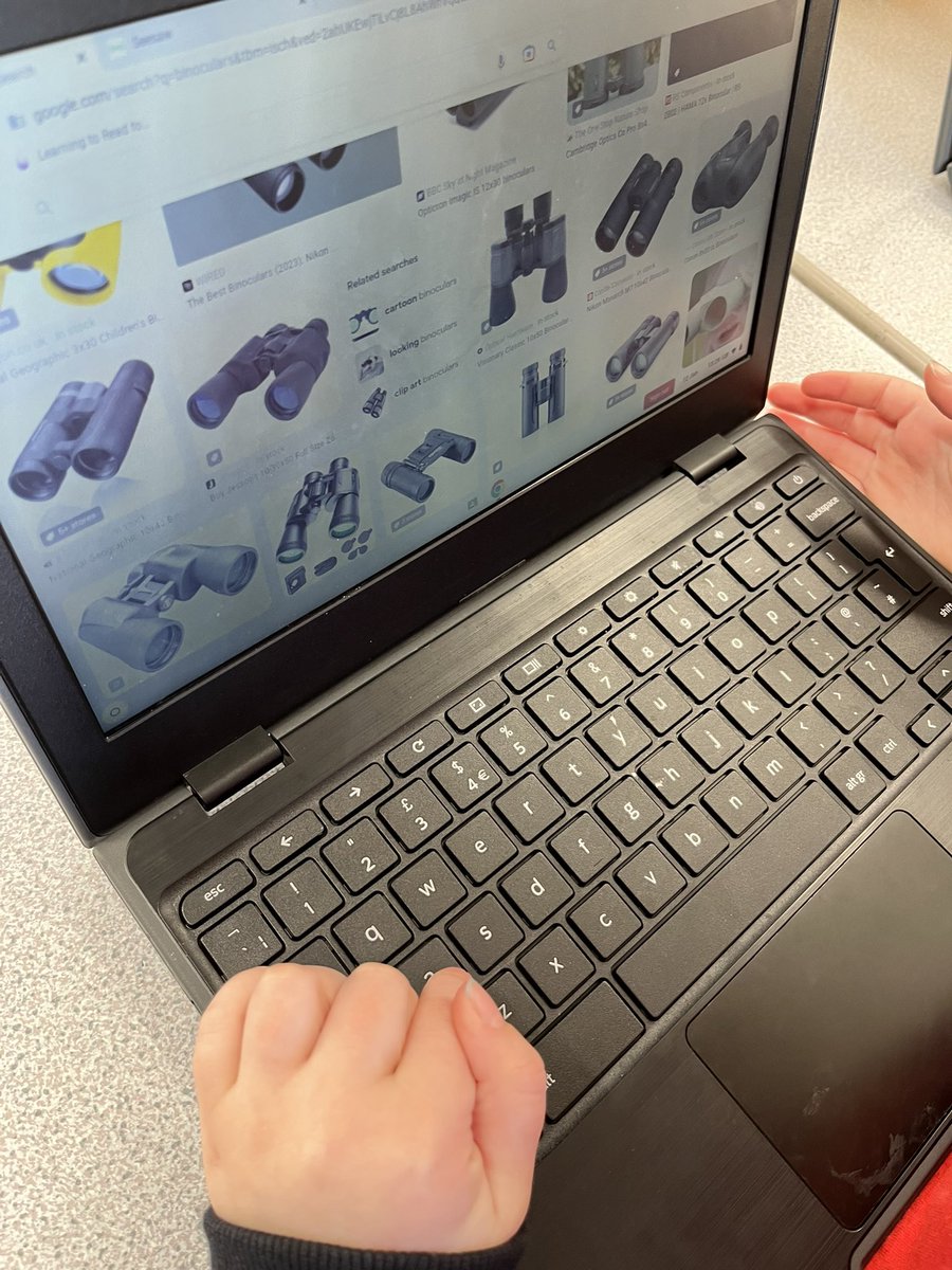 LakesideYork's tweet image. Today, Team Elm used the ‘reflect to Seesaw’ tool to find images of things an explorer may need if they were heading out on an expedition to the Arctic. #LakeComputing