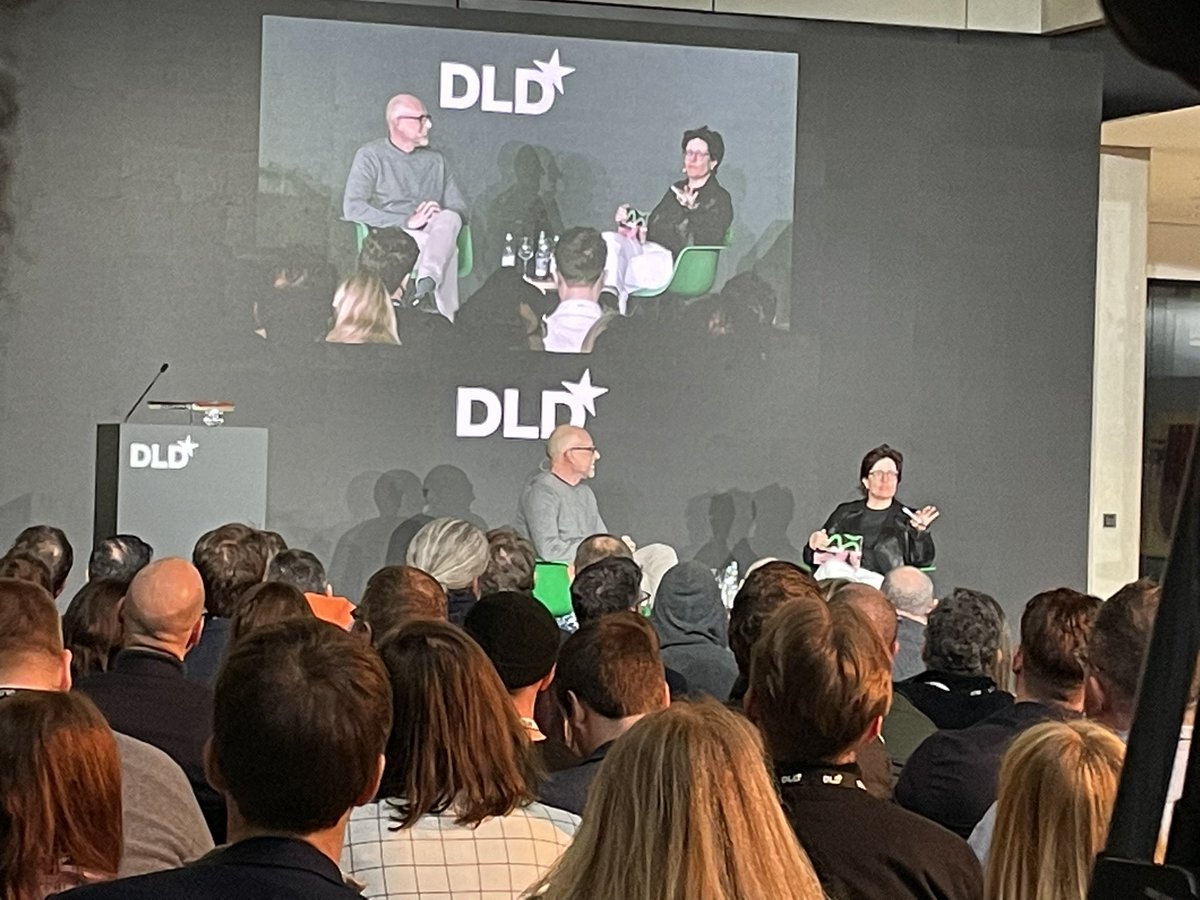 Maybe, but only maybe I am having a little fangirl moment at the very back of #dld23. And the voices I hear sound very familiar😅. #pivot