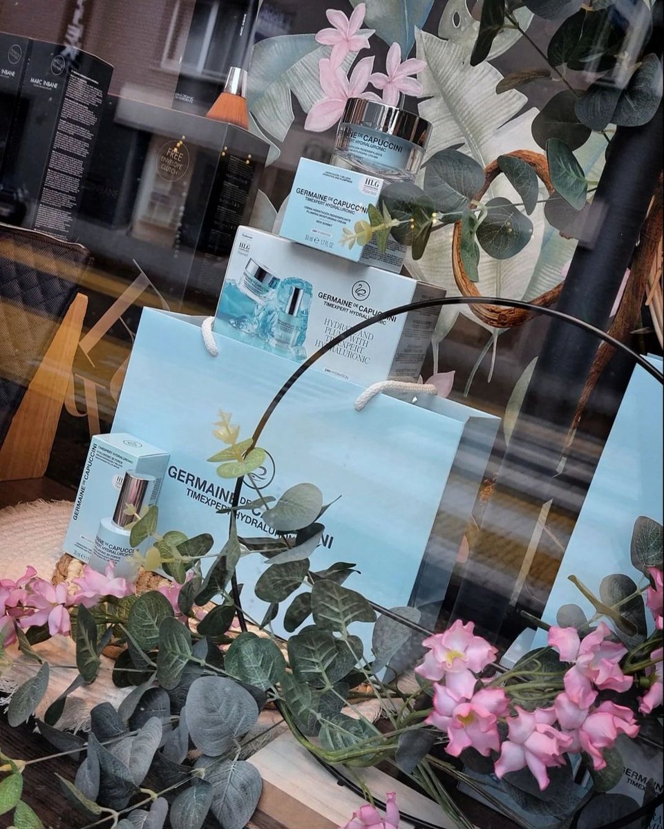 NewCreations_NL's tweet photo. Een knipoog naar de #lente ๐ฑ๐ธ in de nieuwe #etalages bij #beautysalon #HedwigCoppรฉ
.
.
#ilovemyjob #etalagestyling #decoreren #etaleren #decoratie #etalages #etalage #etaleuseNoordBrabant #etaleuseLimburg #etaleuseVlaanderen #NewCreations #etalagisteVlaanderen #Newcreations_nl https://t.co/20shoAuaTH