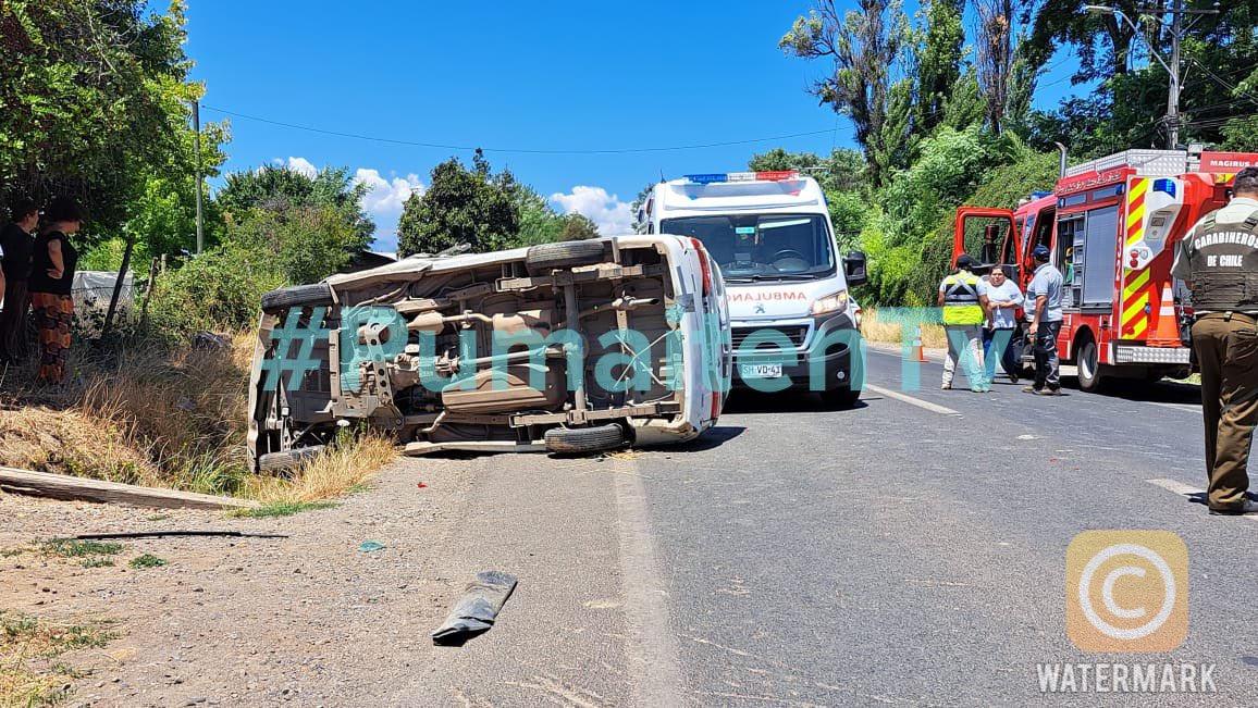 #Accidente Deja 3 personas lesionadas en la ruta J-55 sector La Yesca Romeral. Al lugar debió concurrir personal de Bomberos y ambulancias del servicio de salud para atender a los involucrados. #Romeral