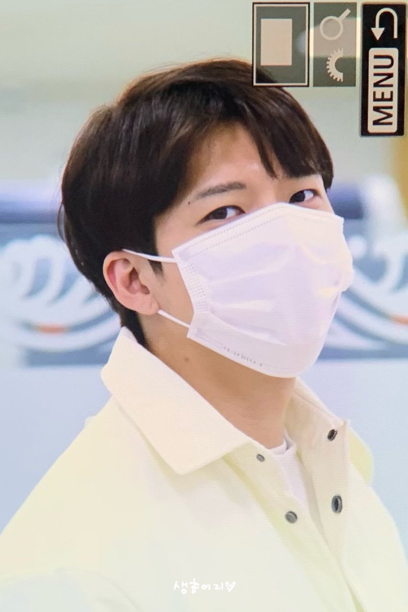 arabinfinitenew's tweet photo. 230112 || ووهيون في مطار قيمبو بكوريا
#인피니트 #우현 #남우현 https://t.co/jH0wIVgSNo