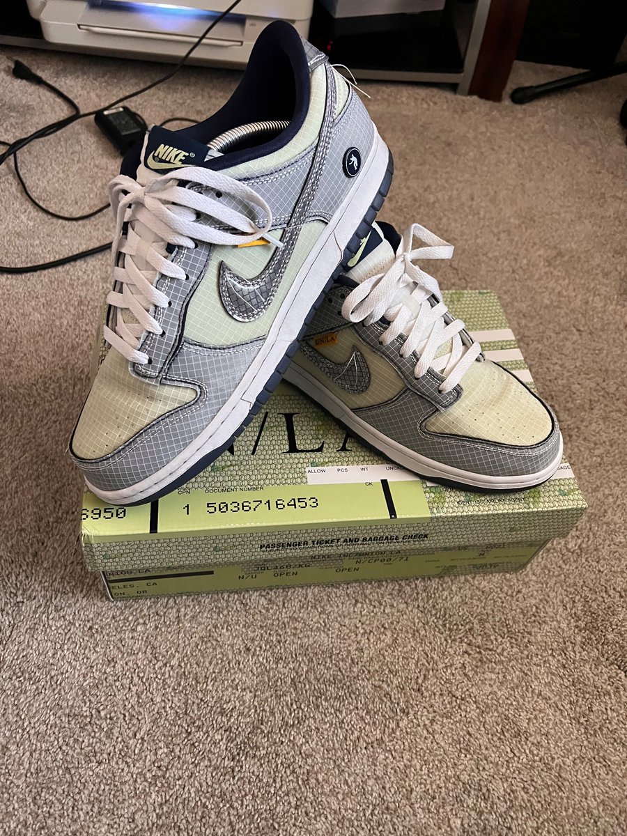 NamesNotRick27's tweet photo. @atmos_usa #atmoscollectorsclub 
Mens 11

Union doesn’t miss. Love the passport pack because of the versatility with the rip stop that you can cut or keep, the flashy swoosh, and the colorway is fire. https://t.co/n9c1CYyNBc