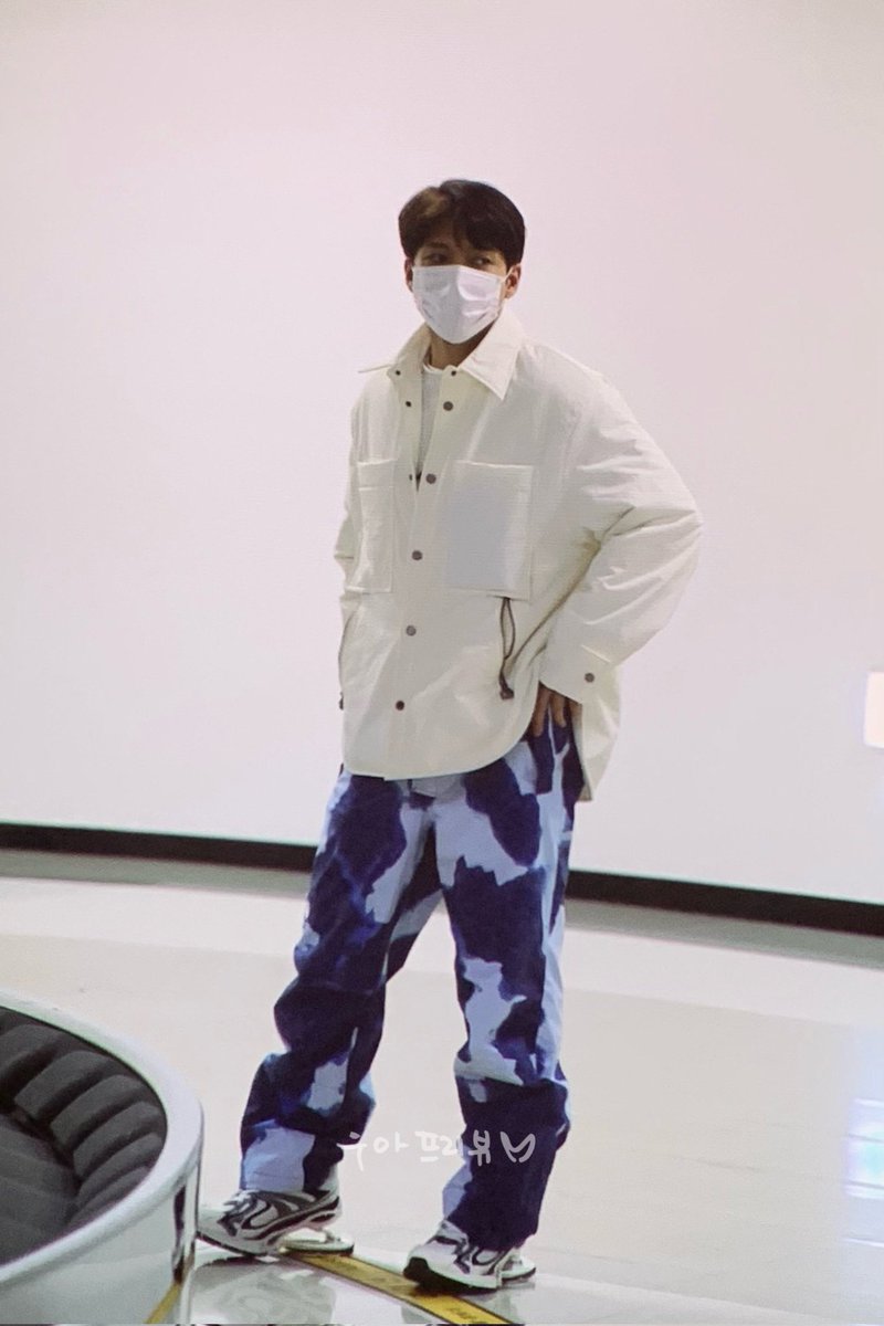 arabinfinitenew's tweet photo. 230112 || ووهيون في مطار قيمبو بكوريا
#인피니트 #우현 #남우현 https://t.co/tY6ruzS17U