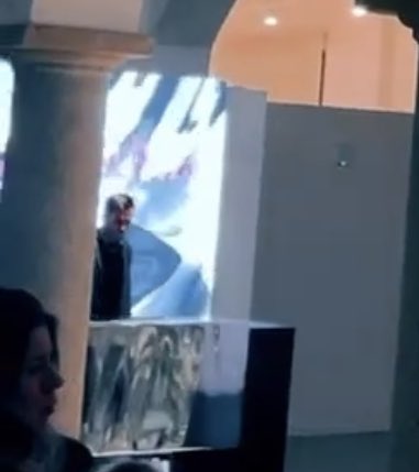 ETuttoMagico's tweet photo. Pier mi sa che sta facendo un 
dj set alla sfilata di Circus Hotel di Milano 😎👏 #prelemi https://t.co/Jn3ciDN2NQ
