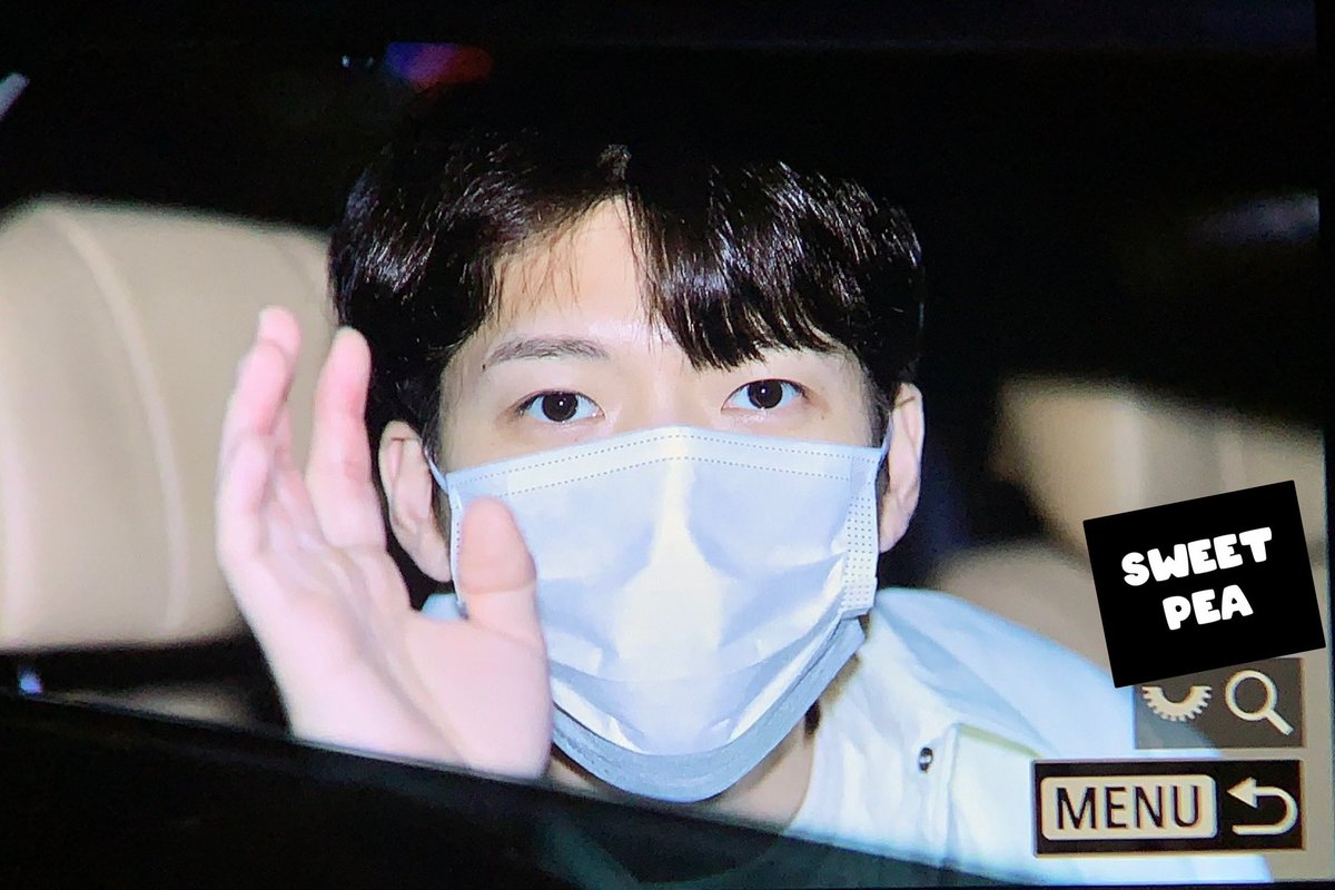 arabinfinitenew's tweet photo. 230112 || ووهيون في مطار قيمبو بكوريا
#인피니트 #우현 #남우현 https://t.co/cksmS4XOl2