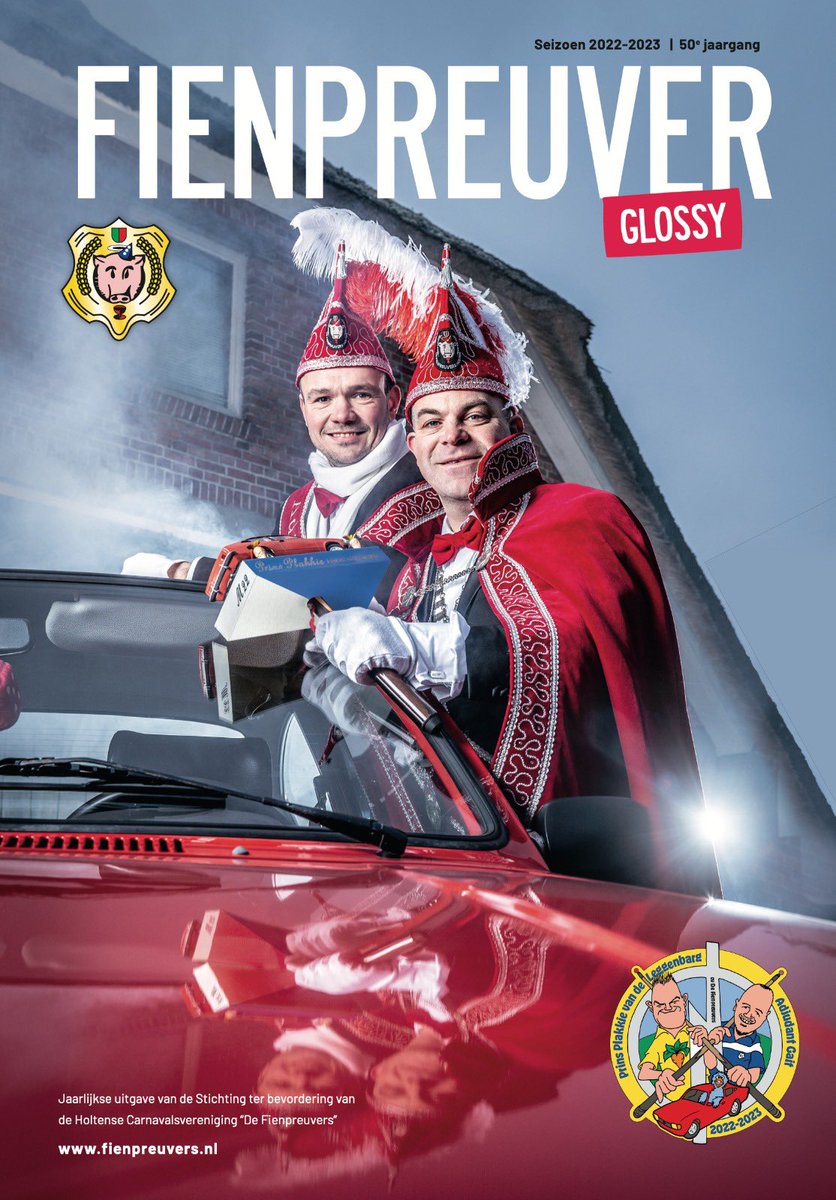 Fienpreuvers's tweet photo. Gisteravond is onze nieuwste Glossy in ontvangst genomen door Prins Plakkie &amp; Adjudant Gait
Deze zal vanaf vandaag bezorgd worden in heel Keunedarp en voor 21 januari in elke brievenbus liggen en tevens online op https://t.co/w42c2izIMh
#Carnaval #Keunedarp #Fienpreuvers #Mooiman https://t.co/KgPVwrY1TG