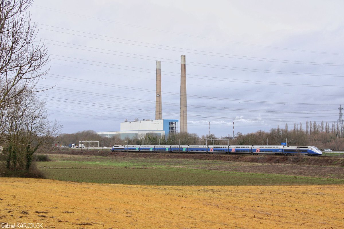 GabrielVk9's tweet photo. [#jeudiphoto]

La duplex 283 se dirigeant vers la Normandie mardi dernier 🛤️

#photosncf #sncf #train #paris #trainspotting #france #tgv #tgvduplex #inox #sony #sonyh400 #winter @TGVINOUI @UsagersSNCF https://t.co/i0PtHPtkp2
