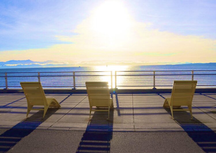 nancydlandry's tweet image. The sun is rockin and Rollin, the Earth is shakin and quaken, all systems are green-light-go  #sun #StairwayToSun #solarflash