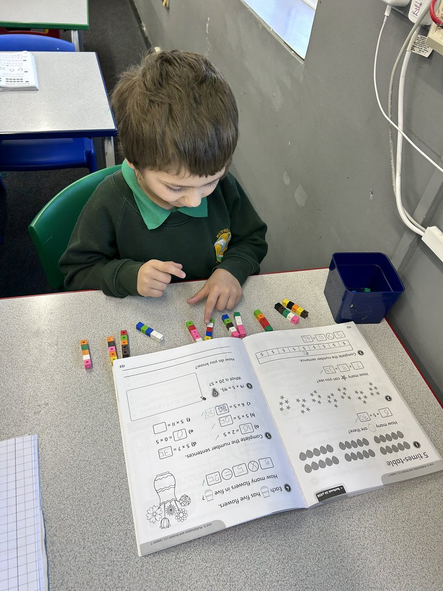 Wye_WPA's tweet image. Working super hard today in maths counting in 5’s! 👏🏼 #WatersideMaths