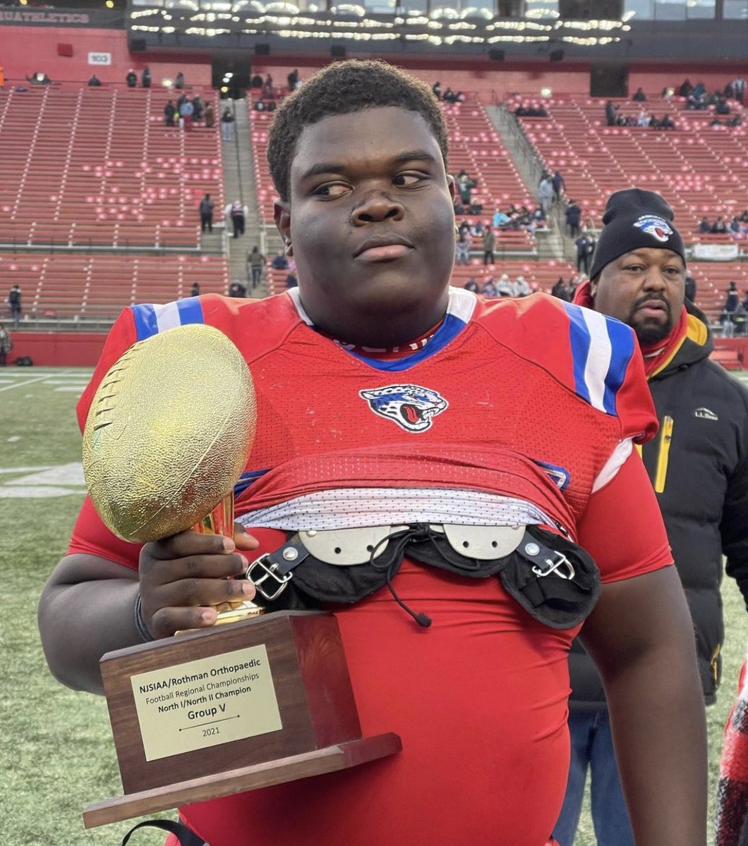 The Popeyes meme kid, who is now a college football player, has been offered a NIL deal from Popeyes. 

After years of being an internet meme, Dieunerst Collin is finally capitalizing off his image after reposting the meme with his state championship.