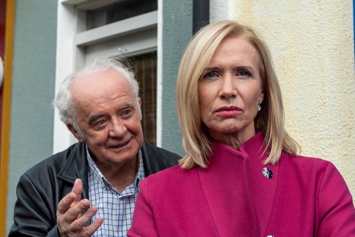 dmpr_galway's tweet photo. An bhfuil sibh réidh @RosnaRun na anocht 8.30pm @TG4TV? Meas tú, an dtuigfidh Caitríona go bhfuil botúin déanta aici? Téann Ché as a bhealach chun am a chaitheamh le Sonny. Ní bhíonn Mack sásta le Sonia agus Sorcha.#gaeilge #Gaeltacht #tv #drama #anspidéal #Chonamara #gaillimhabú https://t.co/NAEOLayrcY