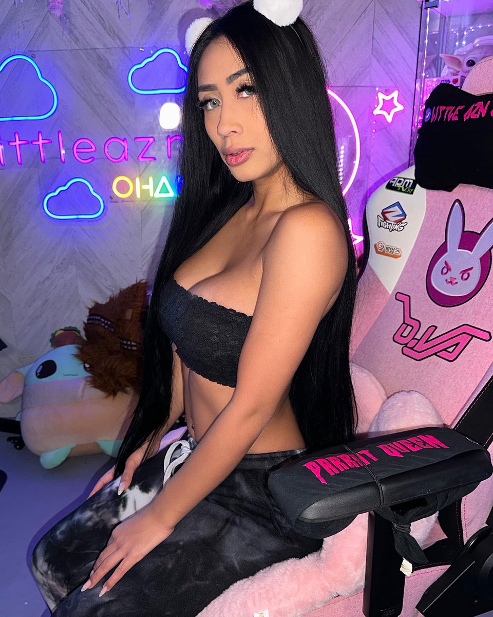 🌙 LittleAznChat 💕☁️ on Twitter "Beep boop"