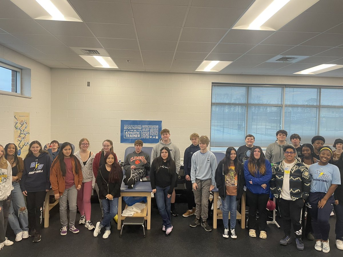 WS_Storm_PE's tweet photo. Congratulations to these students for successfully earning their Adult and Pediatric First Aid/CPR/AED certifications through the @RedCross! #firstaid https://t.co/z5gnxJz9nM
